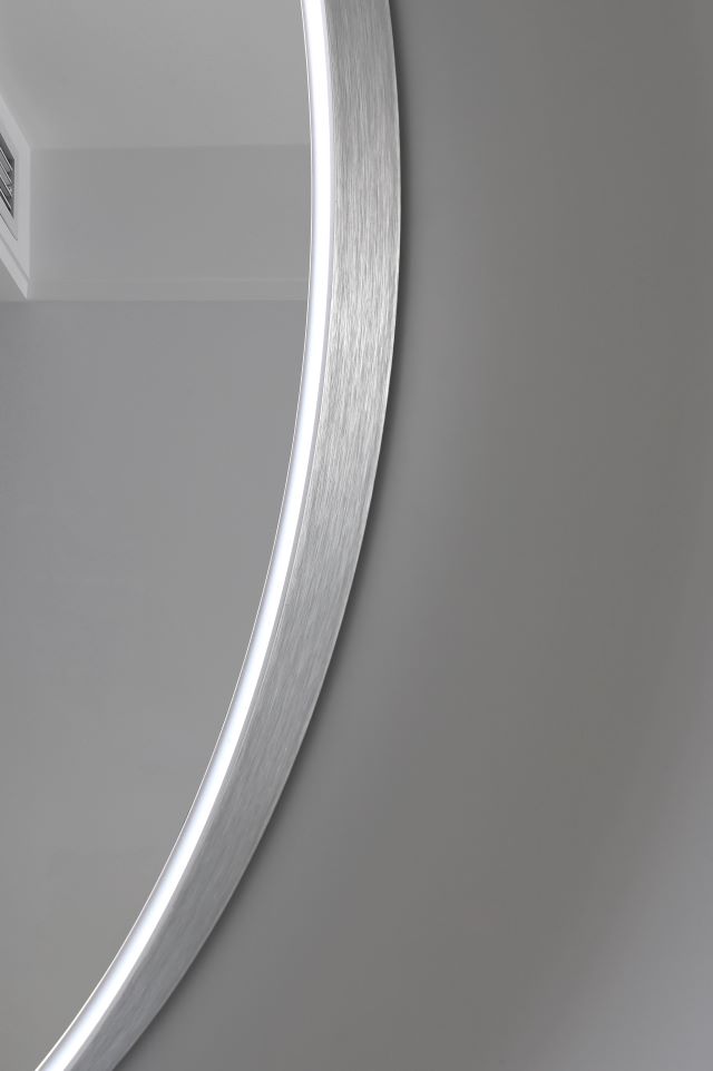 VR7822F